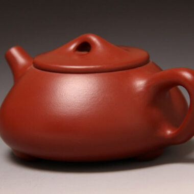 Full Handmade Yixing Zisha Teapot [Jingzhou Shi Piao Pot] (Dahongpao – 250ml)