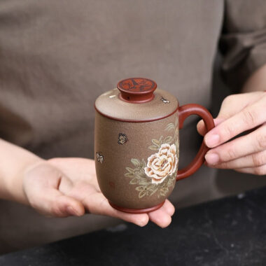 Master Handmade Yixing Zisha Tea Mug [Ji Xiang] (Long Xue Sha – 200ml)