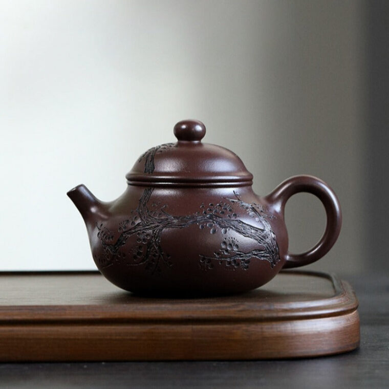 Yixing Zisha Teapot [Bao Chun Rong Tian] (100 Mu Zi Ni – 260ml)