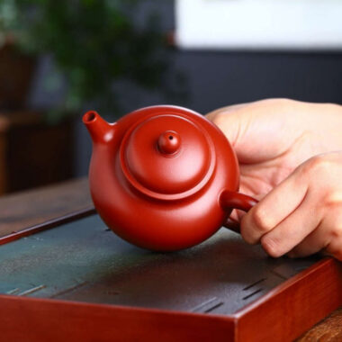 Full Handmade Yixing Zisha Teapot [Rong Tian Pot] (Dahongpao – 200ml)