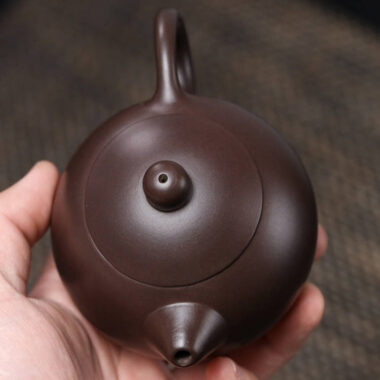Full Handmade Yixing Zisha Teapot [Xishi Pot] (Lao Zi Ni – 200ml)
