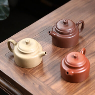 Yixing Zisha Teapot [De Zhong] (Bensan Lu Ni/Jiang Po Ni/Zi Ni – 170ml)