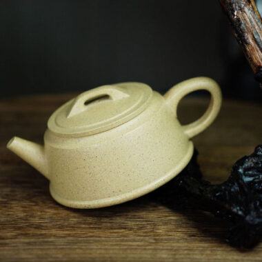 Full Handmade Yixing Zisha Teapot [Yu Zhao Pot] (Benson Lu Ni – 170ml)