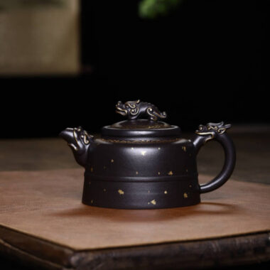 Full Handmade Yixing Zisha Teapot [Long Quan Pot] (Shi Huang – 350ml)
