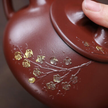 Yixing Zisha Teapot [Plum Blossom Jingzhou Shi Piao] (Hong Pi Long – 310ml)