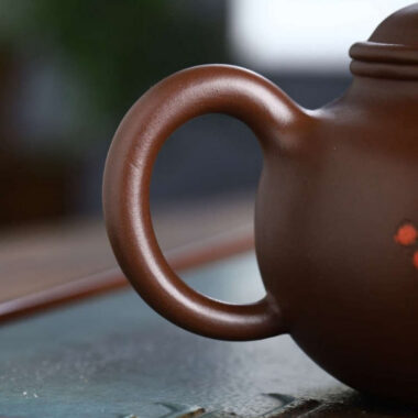 Full Handmade Yixing Zisha Teapot [Lotus Seed Pot] (Zi Ni – 290ml)