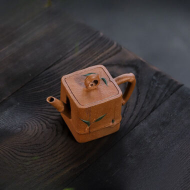 Full Handmade Yixing Zisha Teapot [Zhu Yun Sifang] (Jin Jiang Po Ni – 100ml)