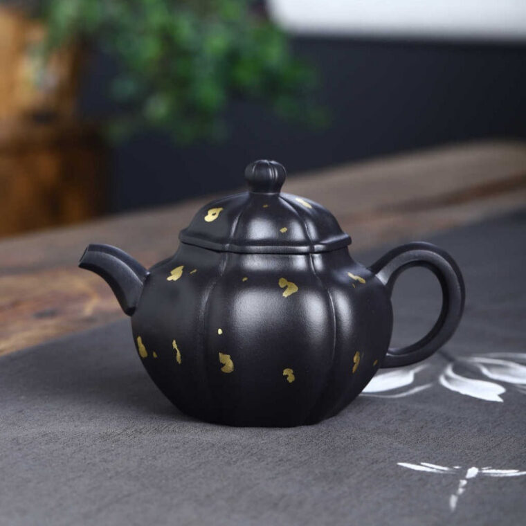 Full Handmade Yixing Zisha Teapot [Golden Lotus Seed Pot] (Shi Huang – 300ml)