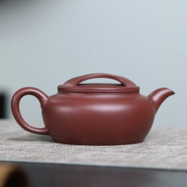 Full Handmade Yixing Zisha Teapot [Niu Gai Lianzi Pot] (Zi Ni – 210ml)