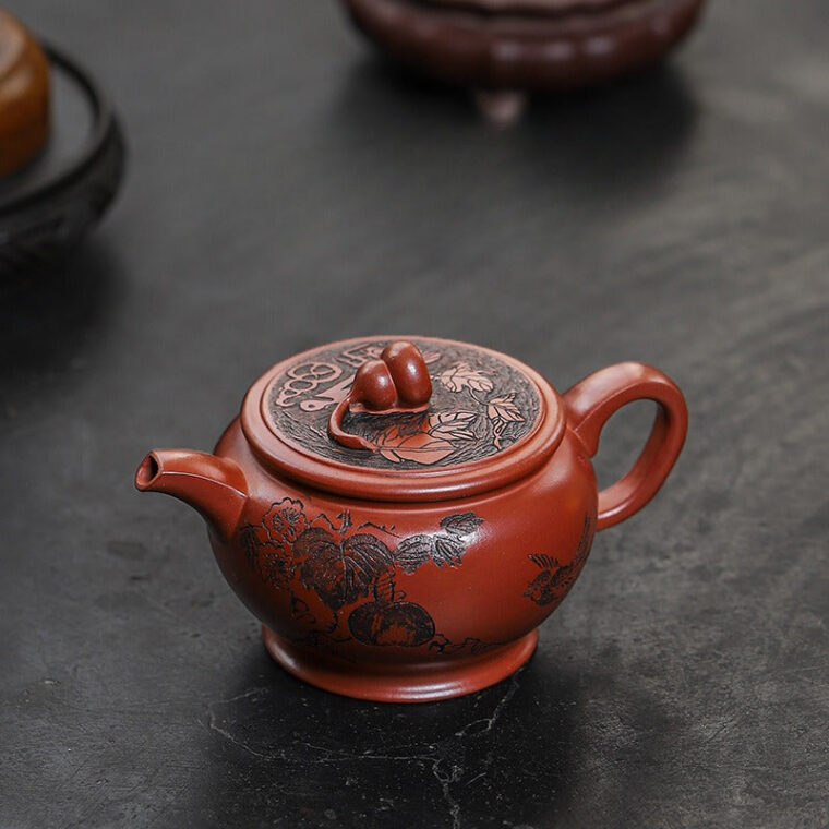 Full Handmade Yixing Zisha Teapot [Good Fortune] (Long Xue Sha – 200ml)