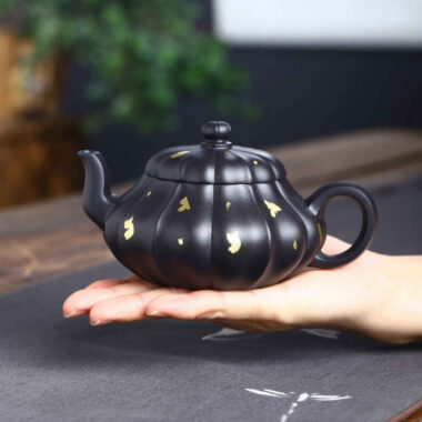 Full Handmade Yixing Zisha Teapot [Golden Yuru Pot] (ShI Huang – 280ml)