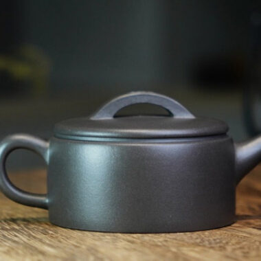 Full Handmade Yixing Zisha Teapot [Hanwa Pot] (Qinghui Ni – 180ml)