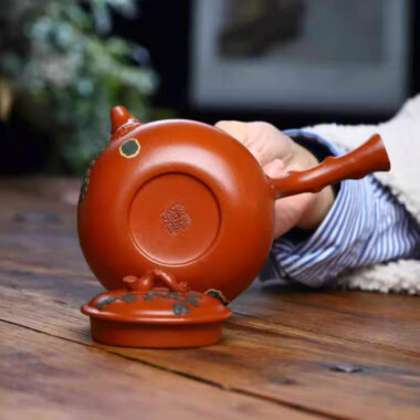 Full Handmade Yixing Zisha Teapot [Pine Needle Tang Yu Pot] (Zhu Ni – 280ml)