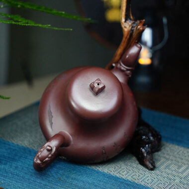 Full Handmade Yixing Zisha Teapot [Yinlu Pot] (Di Cao Qing – 510ml)