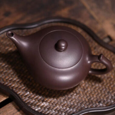 Full Handmade Yixing Zisha Teapot [Shen Deng Yandou Pot] (Zi Ni – 125/170ml)