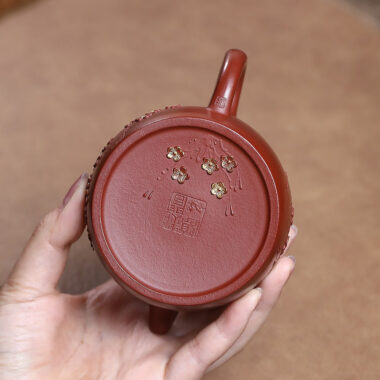 Yixing Zisha Teapot [Plum Blossom Qin Quan] (Dahongpao – 280ml)