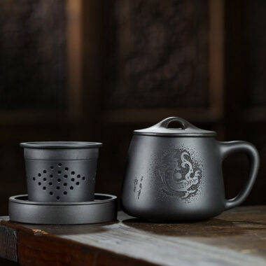 Yixing Zisha Tea Mug with Filter [Teng Long Shi Piao] (Hei Ni – 560ml)