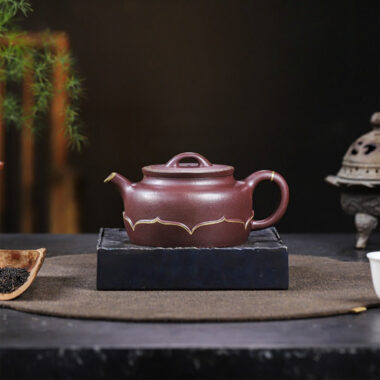 Full Handmade Yixing Zisha Teapot [Golden Lotus] (Zi Ni – 350ml)