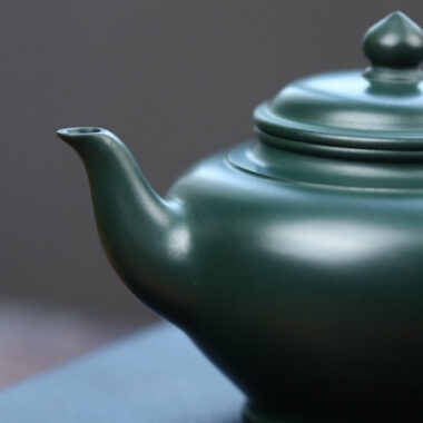 Full Handmade Yixing Zisha Teapot [Xiao Ying Pot] (Lu Ni – 190ml)