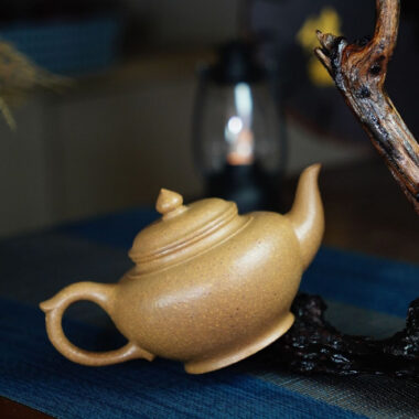 Full Handmade Yixing Zisha Teapot [Xiao Ying Pot] (Duan Ni – 270ml)