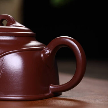 Full Handmade Yixing Zisha Teapot [Ruyi Pot] (Di Cao Qing – 370ml)