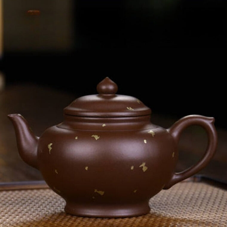 Full Handmade Yixing Zisha Teapot [Sprinkle Gold Xiao Ying Pot] (Zi Ni – 260ml)