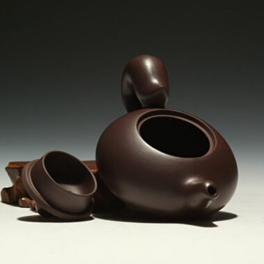 Full Handmade Yixing Zisha Teapot [Squirrel Pot] (Lao Zi Ni – 120/150ml)