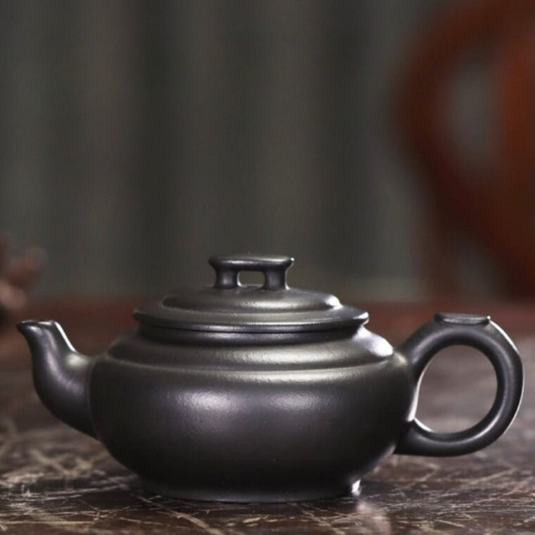 Full Handmade Yixing Zisha Teapot [Shang Xin Qiao Pot] (Hei Ni – 190ml)