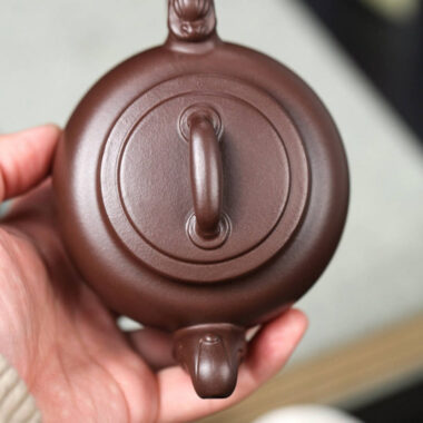 Full Handmade Yixing Zisha Teapot [Hong Fu Pot] (Zi Ni – 270ml)