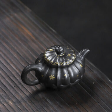 Full Handmade Yixing Zisha Teapot [Piao Hua Jin Ling] (Tian Qing Ni – 270ml)