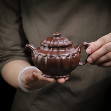 Full Handmade Yixing Zisha Teapot [Ruyi Linghua] (Jin Sha Zi Ni – 300ml)