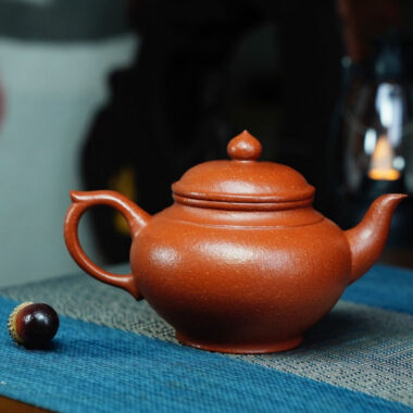 Full Handmade Yixing Zisha Teapot [Xiao Ying Pot] Plain Smooth (Li Pi Zhu Ni – 230ml)