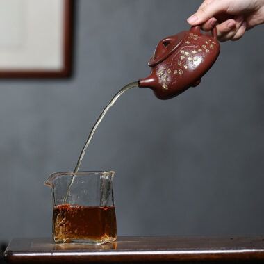 Yixing Zisha Teapot [Plum Blossom Jingzhou Shi Piao] (Hong Pi Long – 310ml)