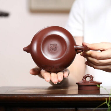 Full Handmade Yixing Zisha Teapot Set [Guan Yun Ting Tao] (Di Cao Qing – 300ml)