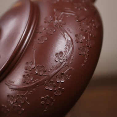 Yixing Zisha Teapot [Plum Blossom Han Jiang] (Zi Zhu Ni – 250ml)
