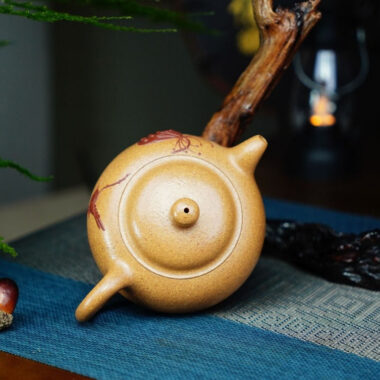 Full Handmade Yixing Zisha Teapot [Lotus Yuan Zhu Pot] (Wucai Lao Duan Ni – 220ml)