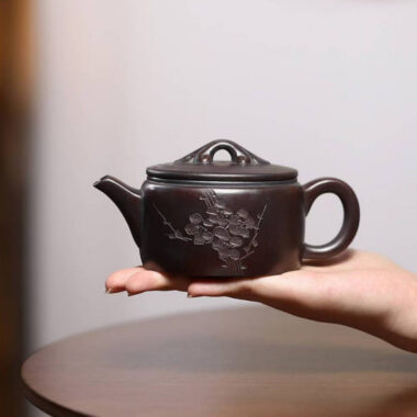 Yixing Zisha Teapot [Ruyi Hanwa] (High Temperature Zi Ni – 210ml)