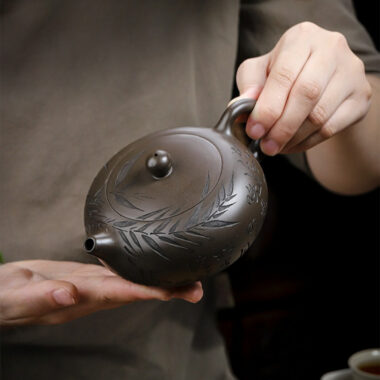 Full Handmade Yixing Zisha Teapot [Bian Yu] (Feicui Qing Zi Ni – 330ml)