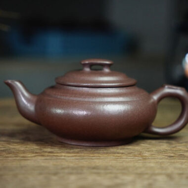 Full Handmade Yixing Zisha Teapot [Shang Xin Qiao Pot] (Zi Ni – 210ml)