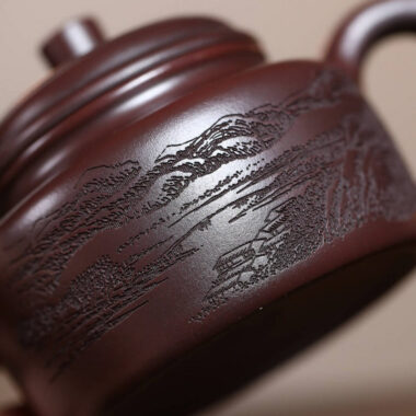 Yixing Zisha Teapot [Shanshui Dezhong] (Gu Hong Ni – 200ml)