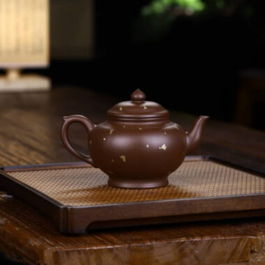 Full Handmade Yixing Zisha Teapot [Sprinkle Gold Xiao Ying Pot] (Zi Ni – 260ml)