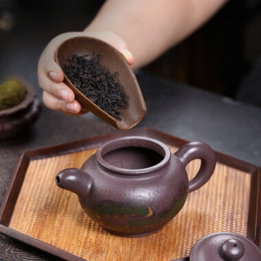 Full Handmade Yixing Zisha Teapot [The Great Wall] (30 Mu Jinsha Zi Ni – 300ml)