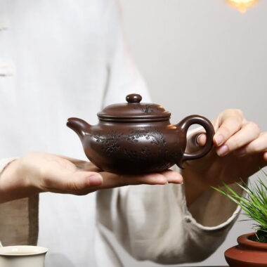 Yixing Zisha Teapot [Frangrant Fanggu] (Zi Ni – 260ml)