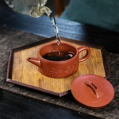 Full Handmade Yixing Zisha Teapot [Zhi Qiu Hanwa] (Hong Pi Long – 210ml)