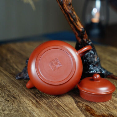 Yixing Zisha Teapot [Gao Pan Pot] (Dahongpao – 200ml)