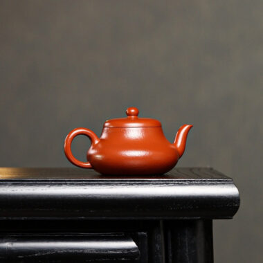 Full Handmade Yixing Zisha Teapot [Junde Pot] (Dahongpao – 130ml)
