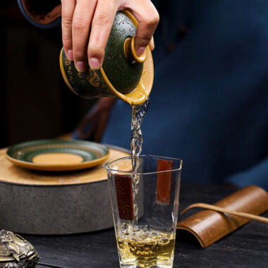 Master Handmade Yixing Zisha Gaiwan [Hundred Blessings] (Huangjin Duan Ni – 150ml)