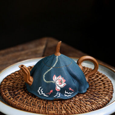 Full Handmade Yixing Zisha Teapot [Yu Lian Hua Wu] (Duan Ni – 100ml)