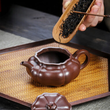Full Handmade Yixing Zisha Teapot [Siji Ruyi] (Jin Sha Zi Ni – 190ml)