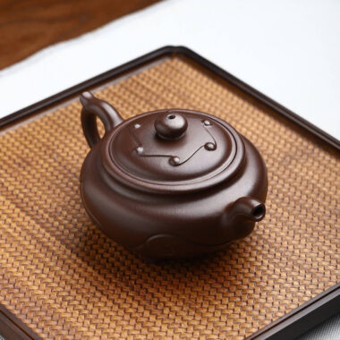 Full Handmade Yixing Zisha Teapot [3 Legs Ruyi Pot] (Shi Hong – 230ml)